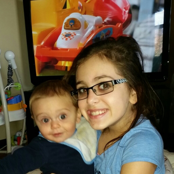 Profile Picture of Allison Honeck (@ahoneck79) on Poshmark