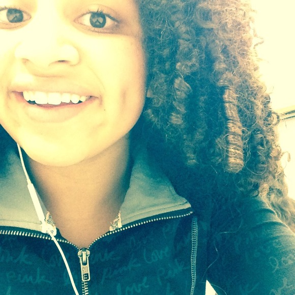 Profile Picture of Shayla Alexander (@shaylaalexander) on Poshmark