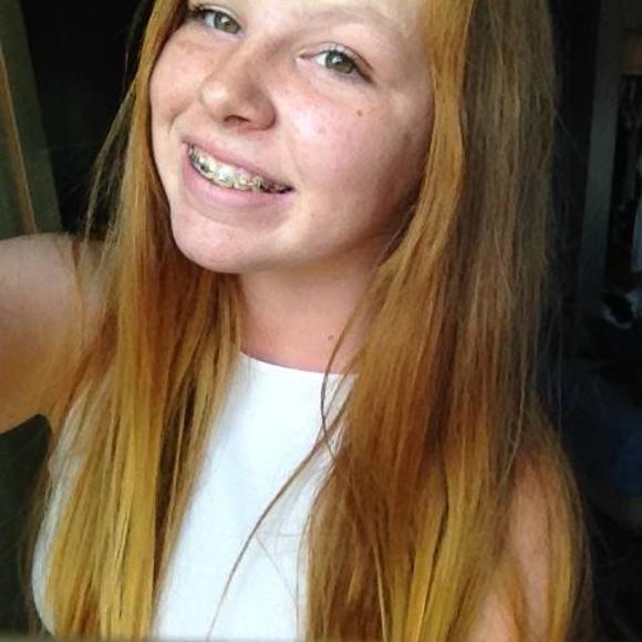 Profile Picture of Avery Redlich (@averyredlich) on Poshmark