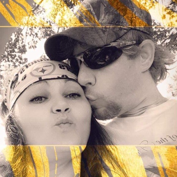 Profile Picture of Shawnee Pearce (@shawneepearce) on Poshmark