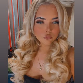 Profile Picture of Holly Bernadette Harding (@hollyhxrding) on Instagram