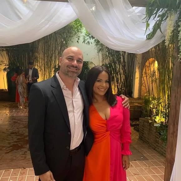 Profile Picture of Karen Linnette (@peguerok) on Poshmark