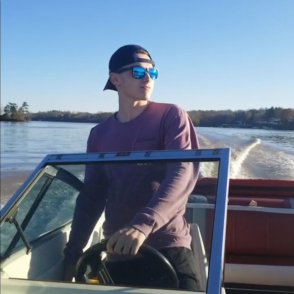 Profile Picture of Jake Derene (@jderene) on Poshmark