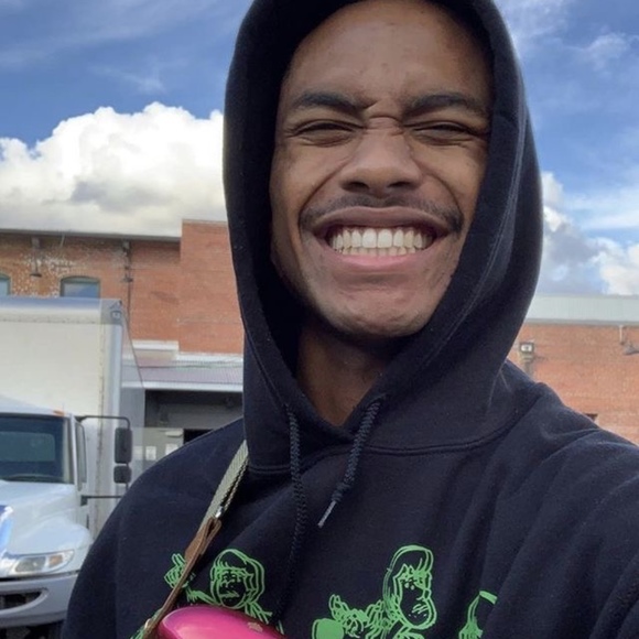 Profile Picture of Poppy Rosengarten (@theo_444) on Poshmark