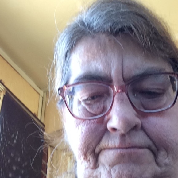 Profile Picture of Sheldia Bielawski (@sjbielawski) on Poshmark
