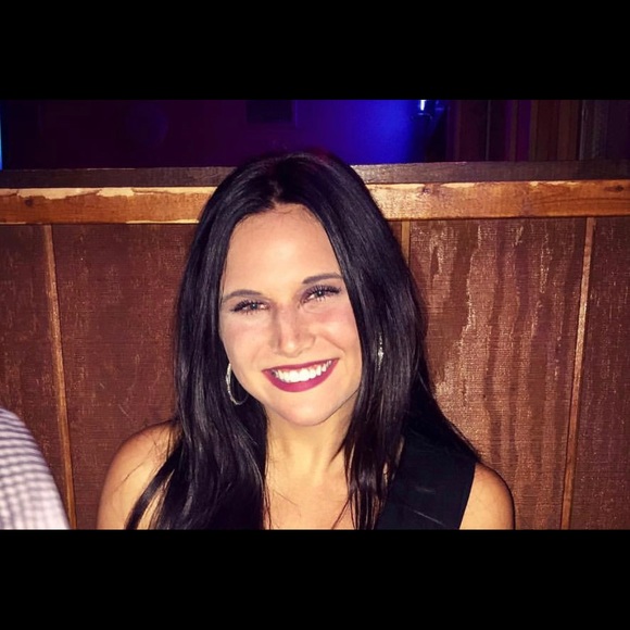 Profile Picture of Kaitlyn Harbort (@harbok81) on Poshmark