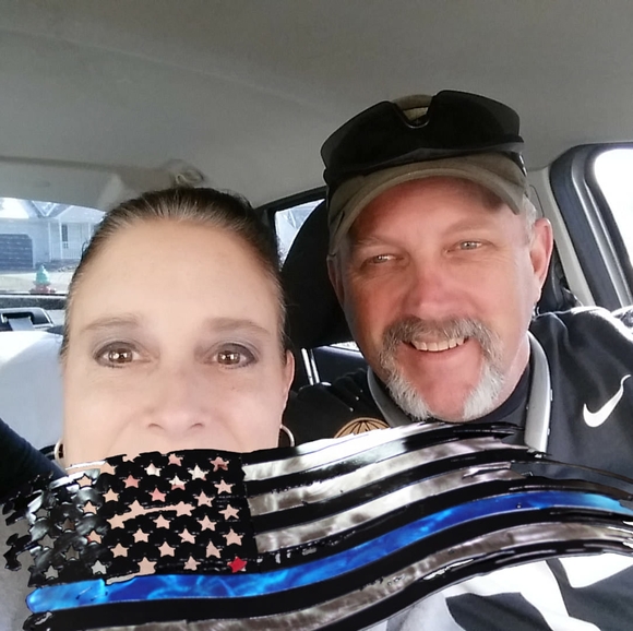 Profile Picture of Robin Craven (@robincraven) on Poshmark