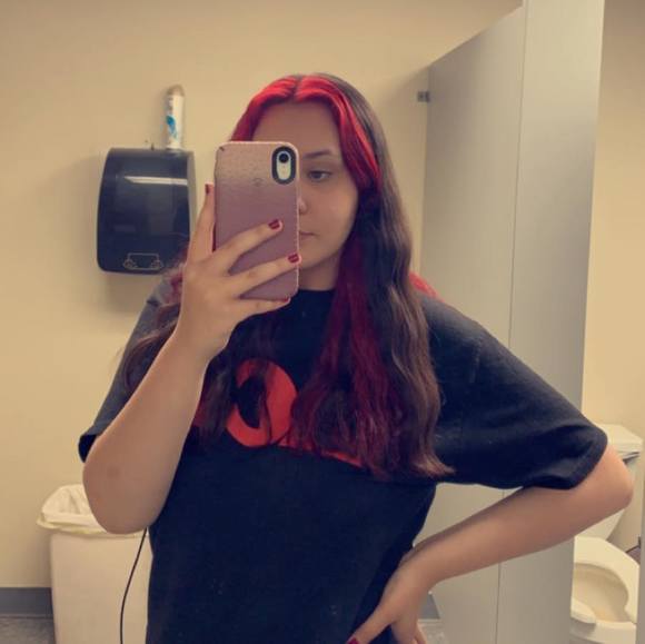 Emily Krepela - Poshmark Profile Picture of Emily Krepela (@ekrepela) on Poshmark