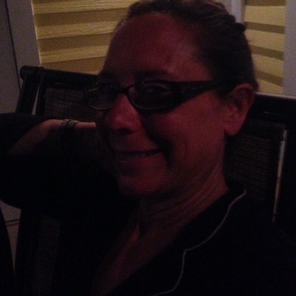 Profile Picture of Mary Daigler (@maryjane1616) on Poshmark