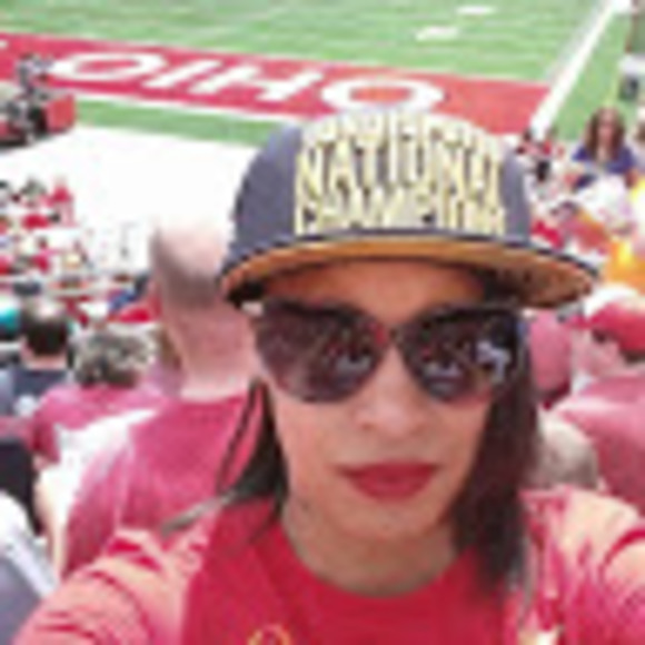 Profile Picture of Alethea Young (@aletheayoung) on Poshmark