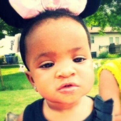 Profile Picture of Nell Edwards (@nelledwardskj) on Twitter