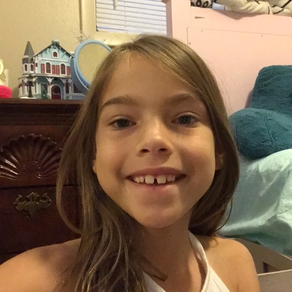 Profile Picture of Sidney Lamarre (@sid_sis) on Poshmark