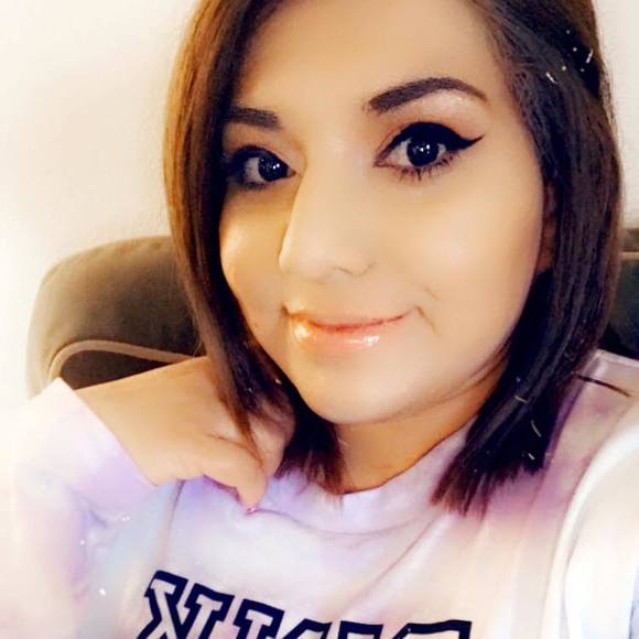 Profile Picture of Diana Belmares (@dianabelmares) on Poshmark