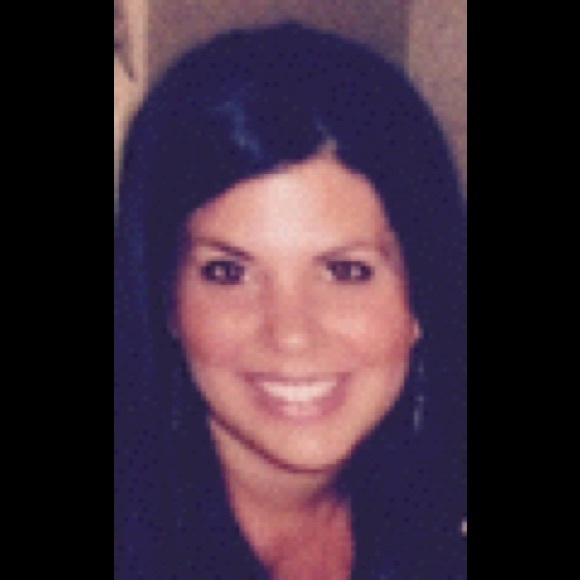 Profile Picture of Angela Trivigno (@atrivigno) on Poshmark