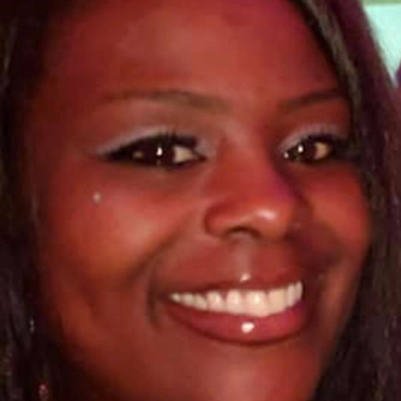 Profile Picture of Cyntheria reena Broaders (@codeydog) on Poshmark