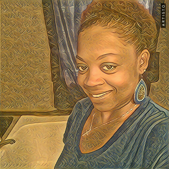 Profile Picture of Tabitha Marshall (@tmarshall69) on Poshmark