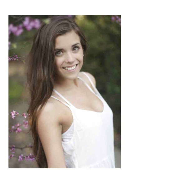 Profile Picture of Taylor Prieskorn (@taylorprieskorn) on Poshmark