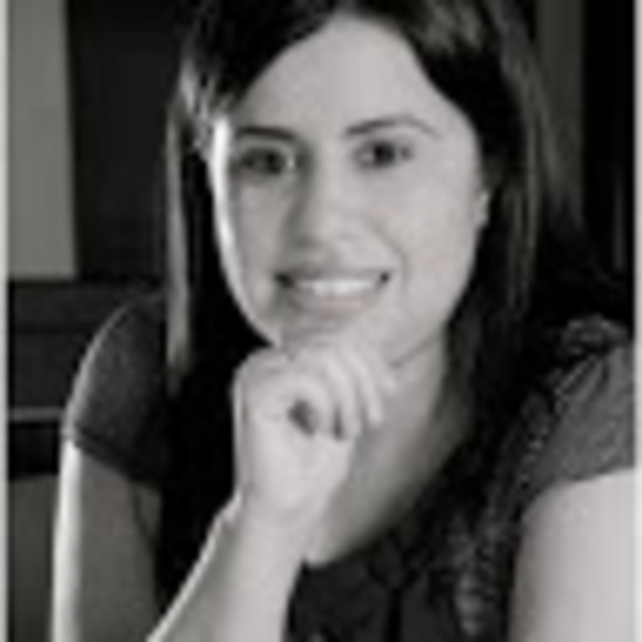 Profile Picture of Romina Torales (@rominatorales) on Poshmark