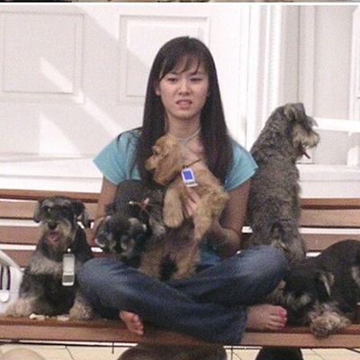 Profile Picture of Kim (@kayeeym) on Twitter