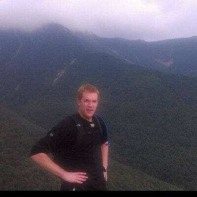 Profile Picture of Chris Hulton (@HRON89) on Twitter