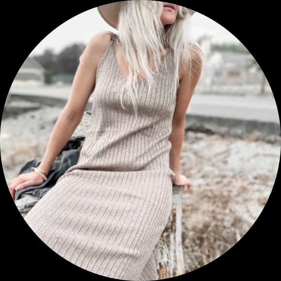 Profile Picture of Jami Sollid (@jamisollid) on Poshmark