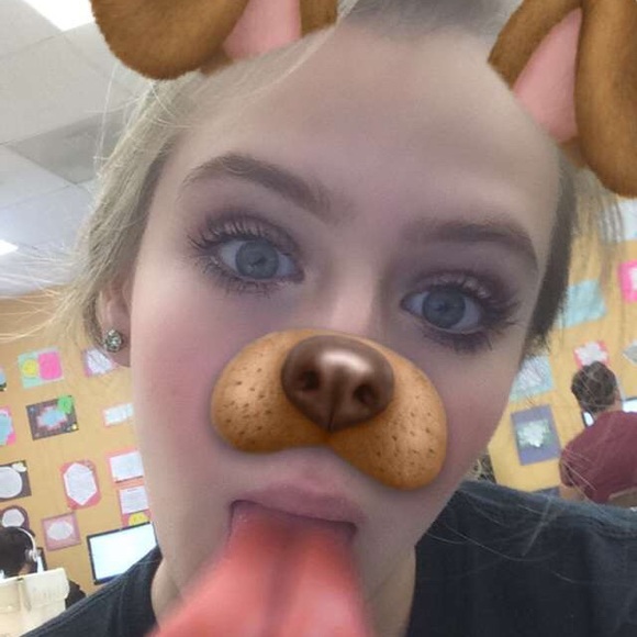 Profile Picture of Maria Cano (@mcano0126) on Poshmark