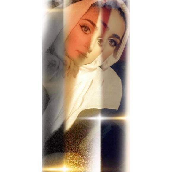 Profile Picture of Dina Hassan (@dinaa723) on Poshmark