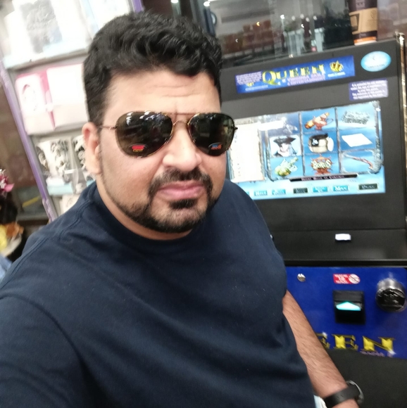 Profile Picture of Rizwan anwar Anwar (@rizwananwar978) on Poshmark