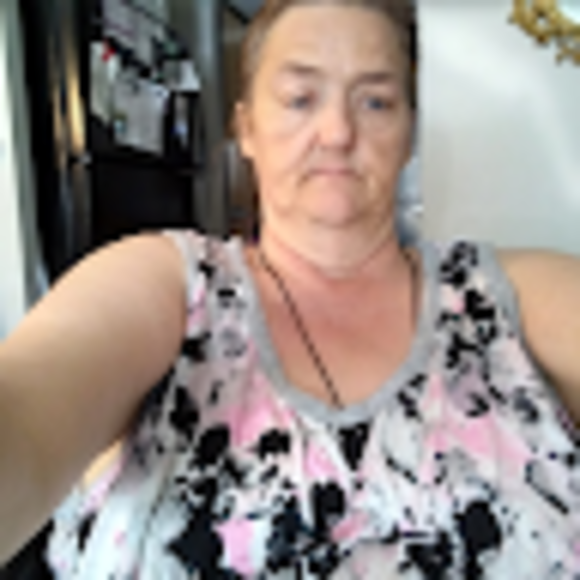 Profile Picture of Tammy Newhouse (@newhousetammy93) on Poshmark