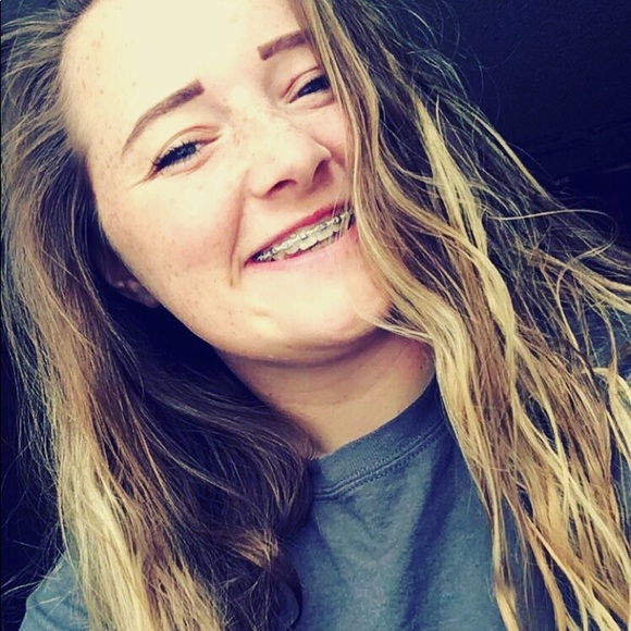 Profile Picture of Claire Kaplin (@pwlcmk51) on Poshmark