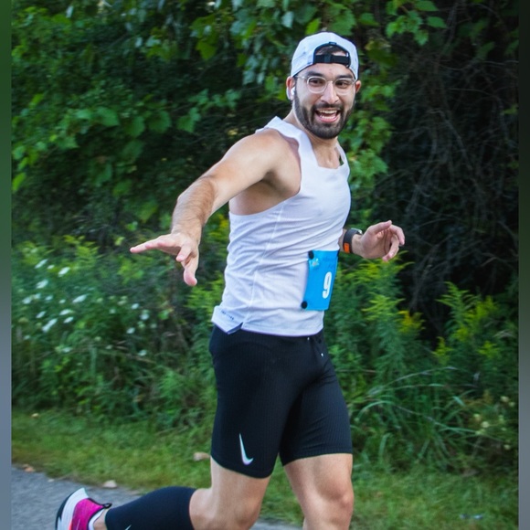 Profile Picture of Michael Pietrangelo (@pietrangelo) on Poshmark