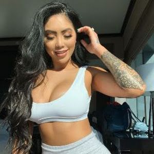 Profile Picture of dianeliescher (@dianeliescher) on Tiktok