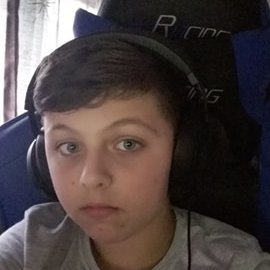 Profile Picture of Izzu (@ClaudiaVlad5) on Twitter