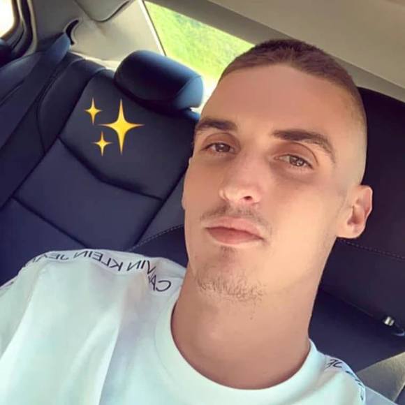 Profile Picture of Richard Rayland (@richardrayland) on Poshmark