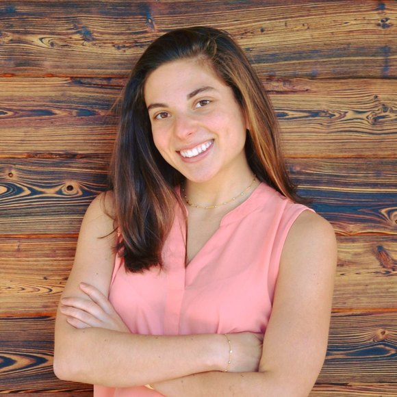 Profile Picture of Jayna Goldstein (@ohsnapitsjayna) on Poshmark