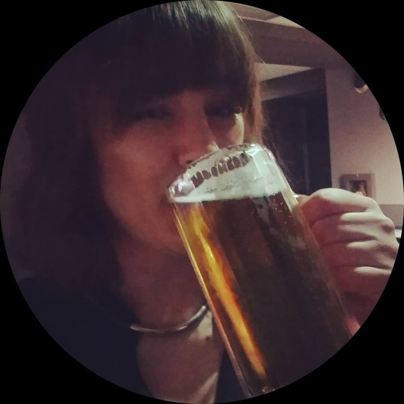 Profile Picture of Katherine Stedman (@theweirdkatie) on Poshmark