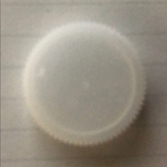 Profile Picture of Raymond Chow (@ray1204) on Poshmark