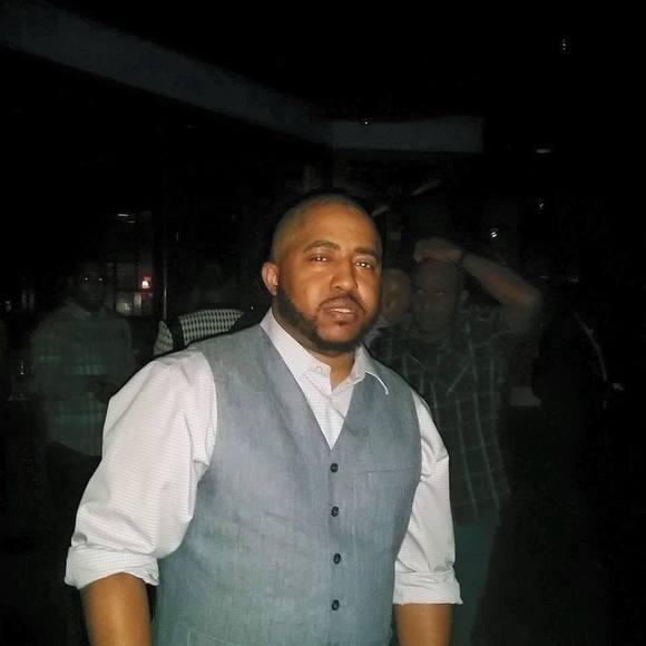 Profile Picture of Neil Tookes aka derrell (@tookesn) on Poshmark