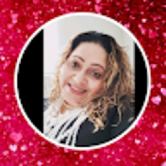 Profile Picture of Angela Castro (@angelaecastro73) on Poshmark