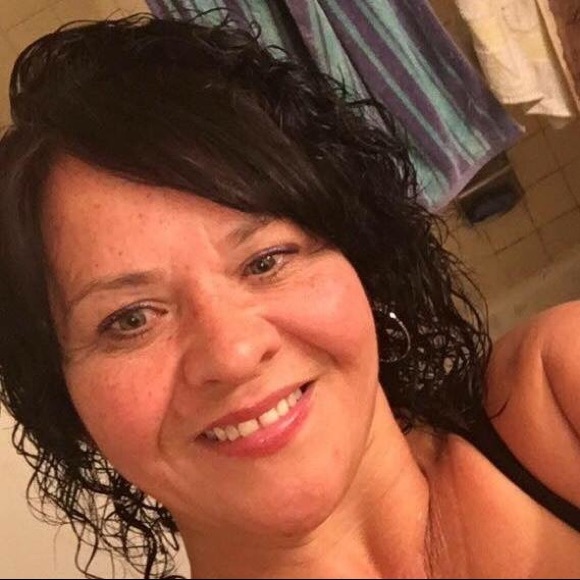 Profile Picture of Herminia Ramirez (@labombamata) on Poshmark