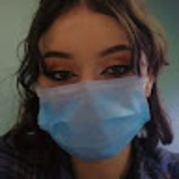 Profile Picture of Artful Wick (@kyliewick07) on Poshmark