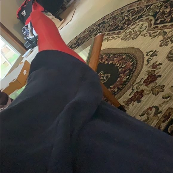 Profile Picture of Launa Ruediger (@kloudee77) on Poshmark