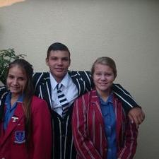 Profile Picture of Kim Symonds (@Kim1_Sym1) on Twitter