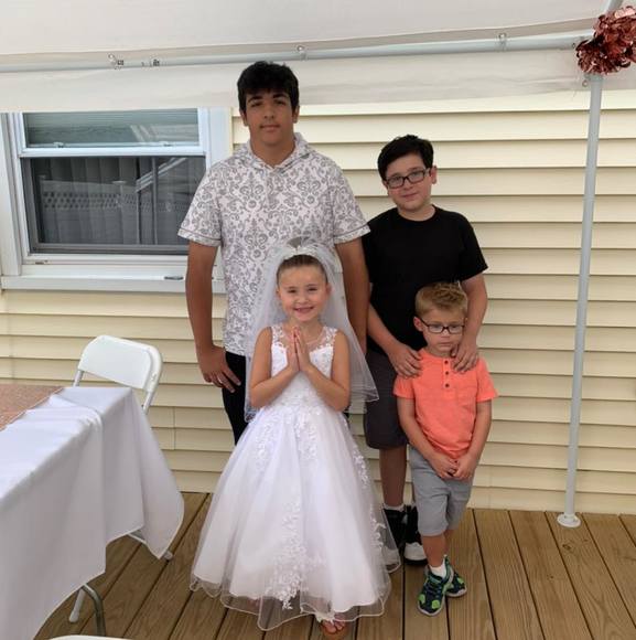 Profile Picture of Beverly Robles (@beverlyrobles) on Poshmark