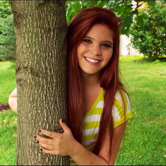 Bree Manning - Poshmark Profile Picture of Bree Manning (@bree__manning) on Poshmark