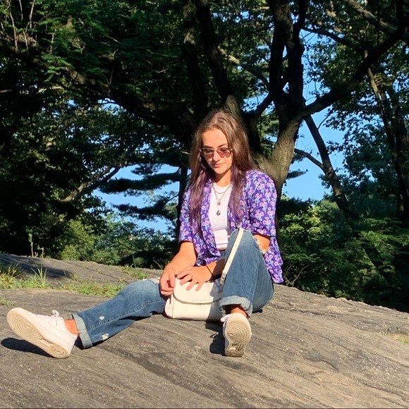 Profile Picture of Julia Panko (@juliaapanko) on Poshmark