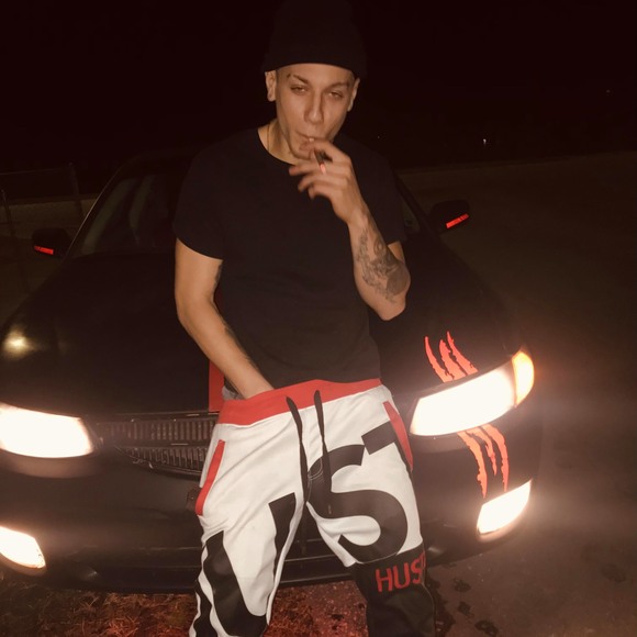 Profile Picture of Jeffrey Manley (@jmanley15) on Poshmark