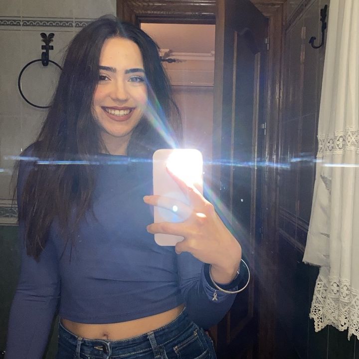 Profile Picture of anna (@annaespin_3) on Tiktok