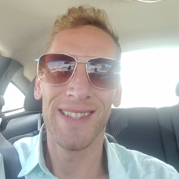 Profile Picture of Joe Losey (@jlosey821) on Poshmark