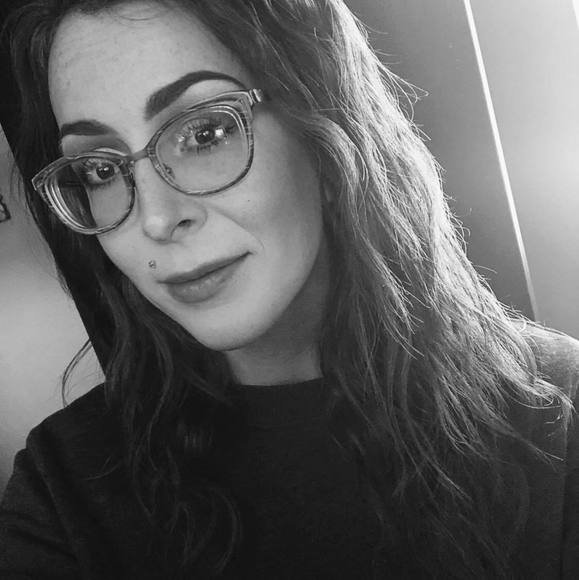 Margot carlisle Libbon - Poshmark Profile Picture of Margot carlisle Libbon (@zomglikewoah) on Poshmark